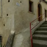 Tipica Casa D'altri Tempi Furnari